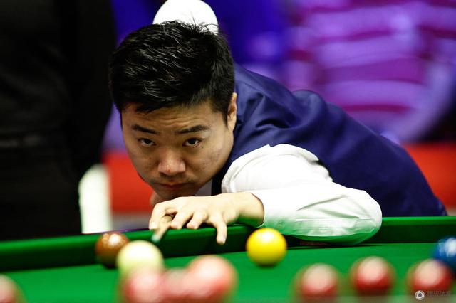 阵容深度不 阵容深度不